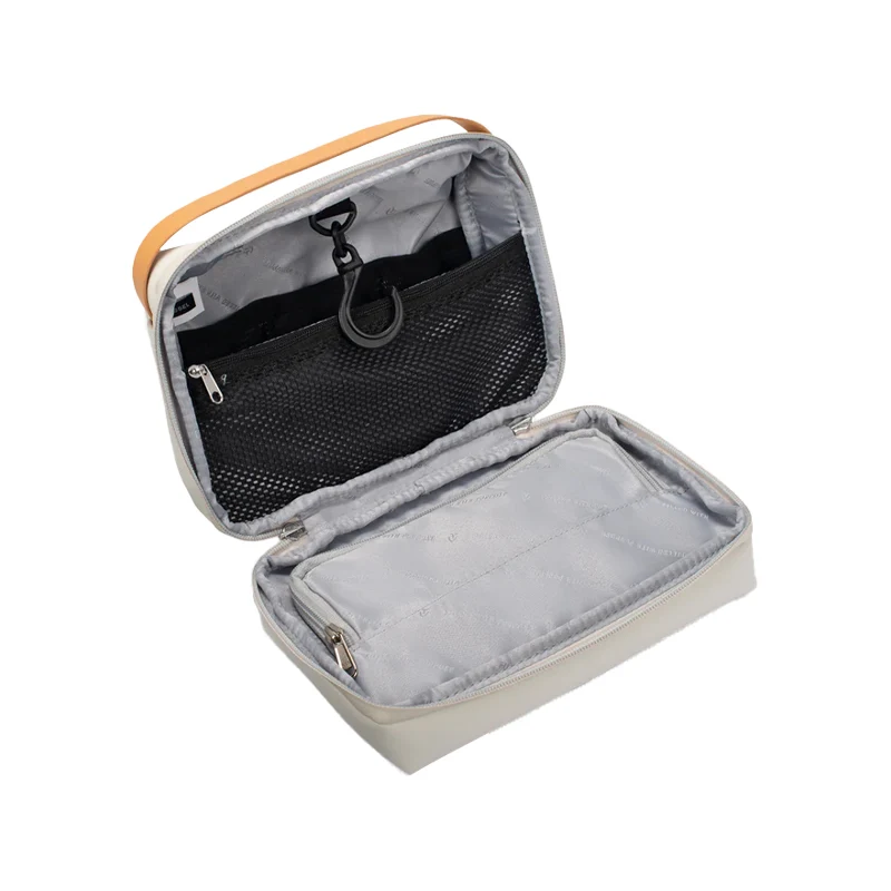 VESSEL Signature Toiletry Bag (Latte) - Image 4
